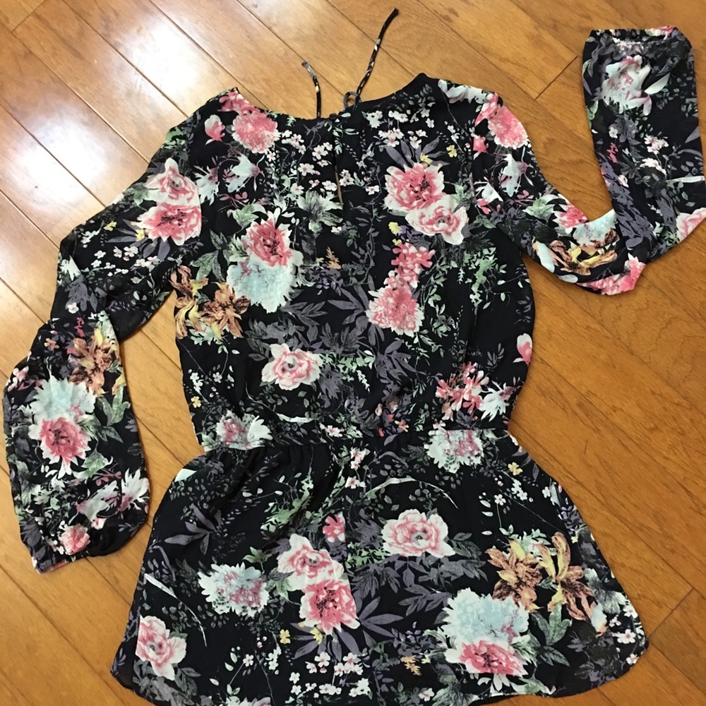 Multi Colored Romper - Picture 2 of 4